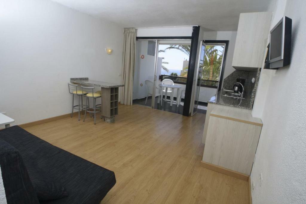 بلايا ديل إنغلز Apartamentos Koka المظهر الخارجي الصورة