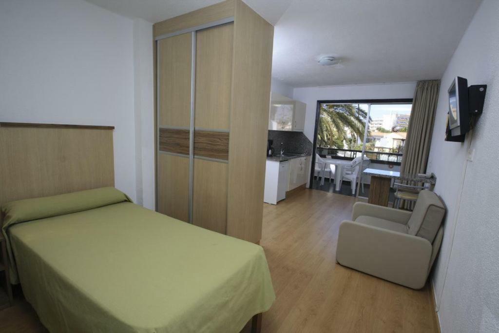 بلايا ديل إنغلز Apartamentos Koka المظهر الخارجي الصورة